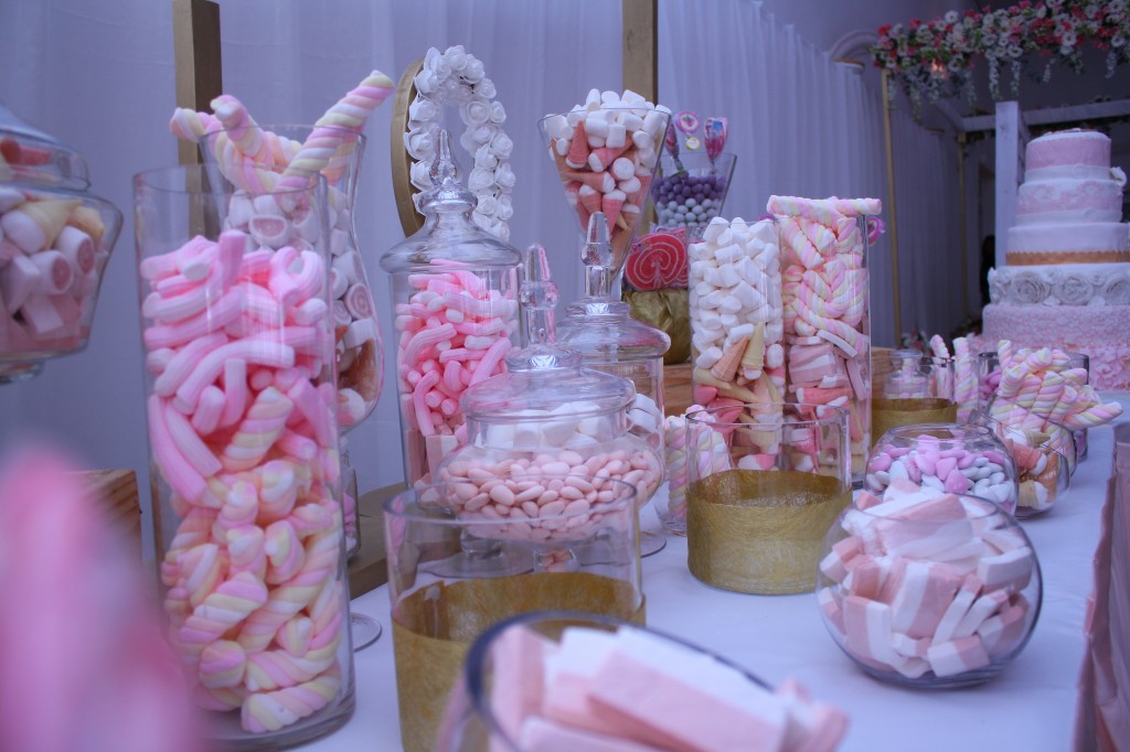 décoration-bar-à-bonbon-espace-colonnades-9