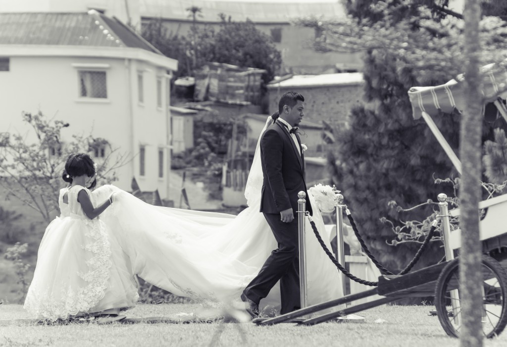 mariage-colonnades-mariés-tapis-rouge-2018