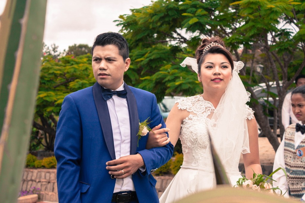 Mariage-colonnades-décembre-mariés-accueil-jardin-cocktail-3