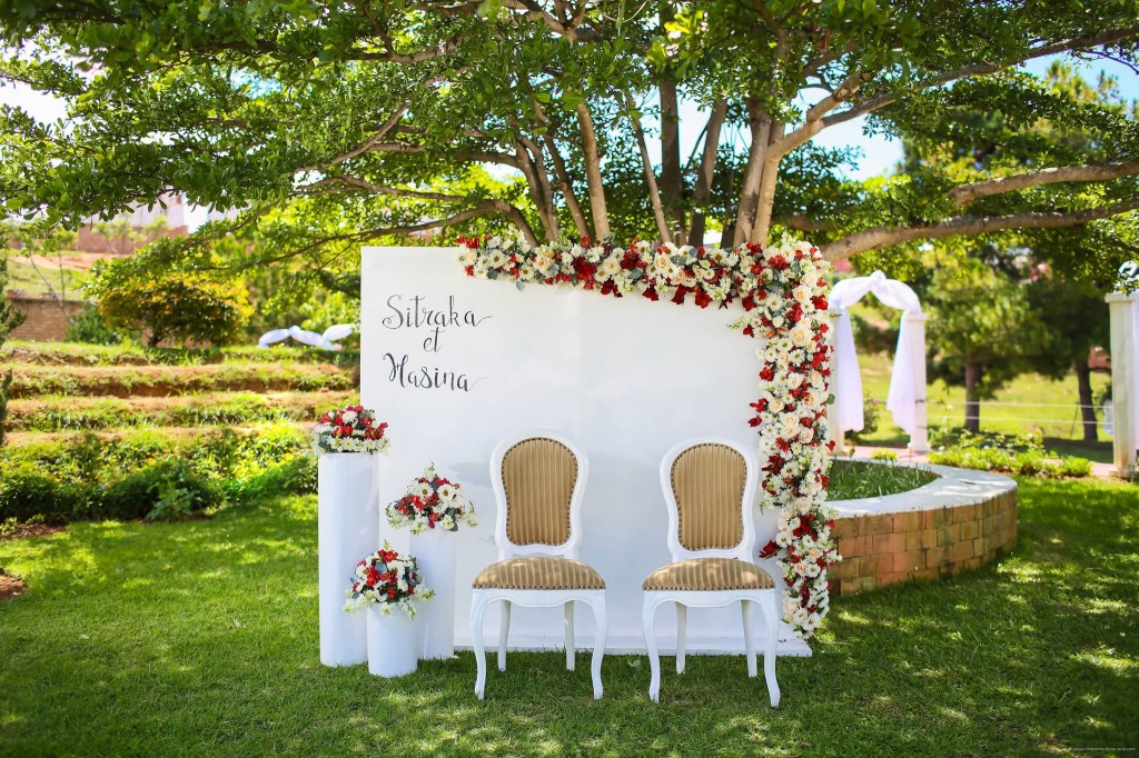 Mariage-Colonnades-déco-jardin-sitraka&hasina