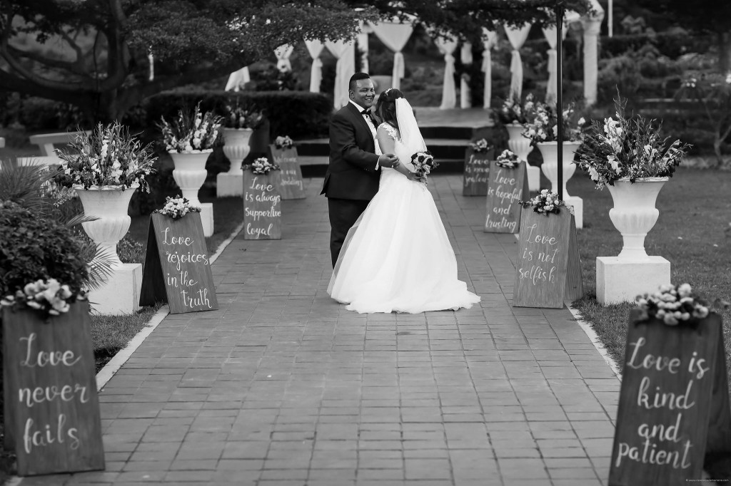 Mariage-Colonnades-shootin-mariés-sitraka&hasina