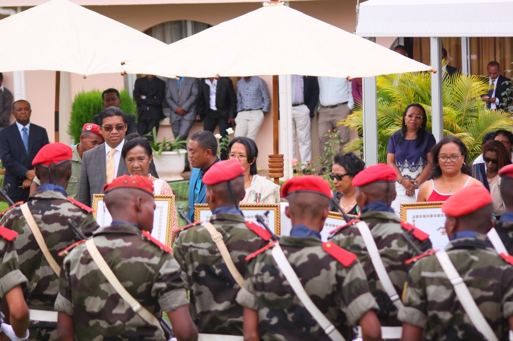 Ministère-affaires étrangères-madagascar-colonnades (17)