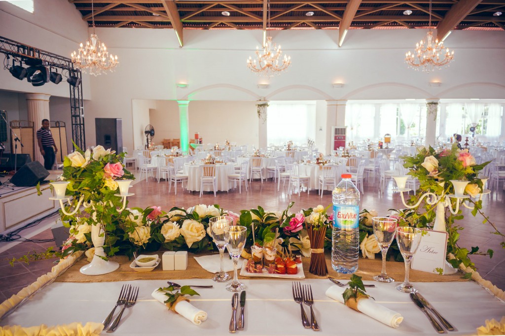 décoration-bienvenue-salle-de-réception-table-mariés-mariage-2