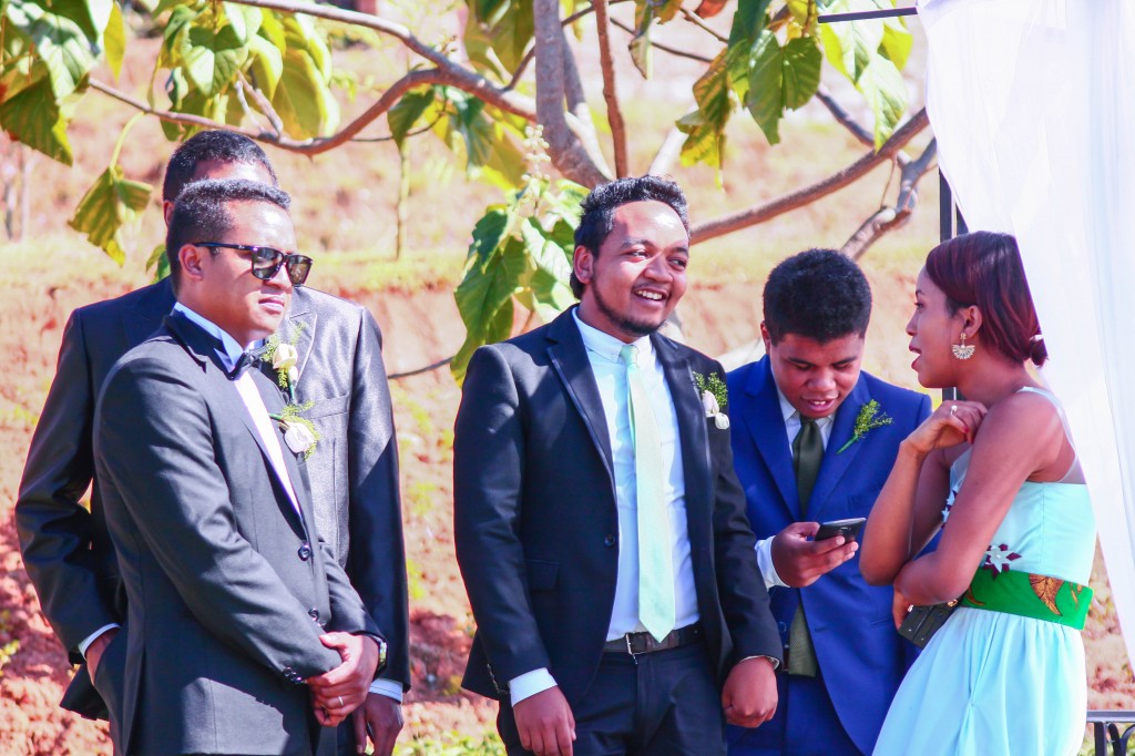 mariage-couple-séance-photo-jardin