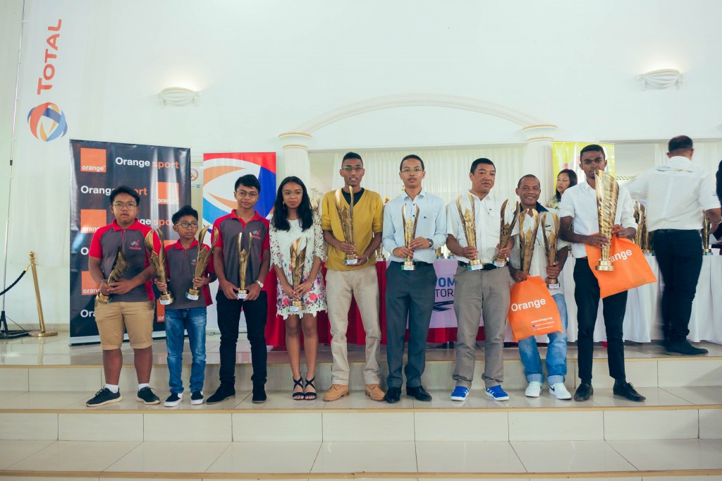 remise-trophées-FSAM-saison-2017-espace-Colonnades-Antananarivo