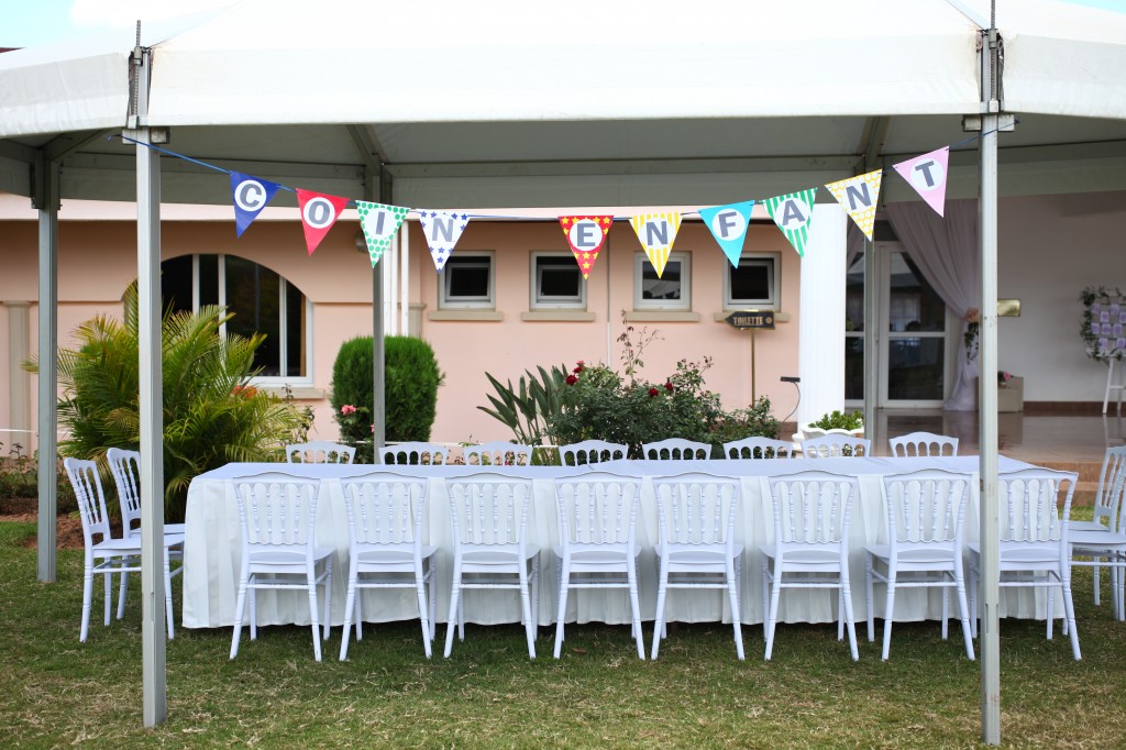 décoration-jardin-coin-enfant-mariage-espace-colonnades-ravaka-hanta