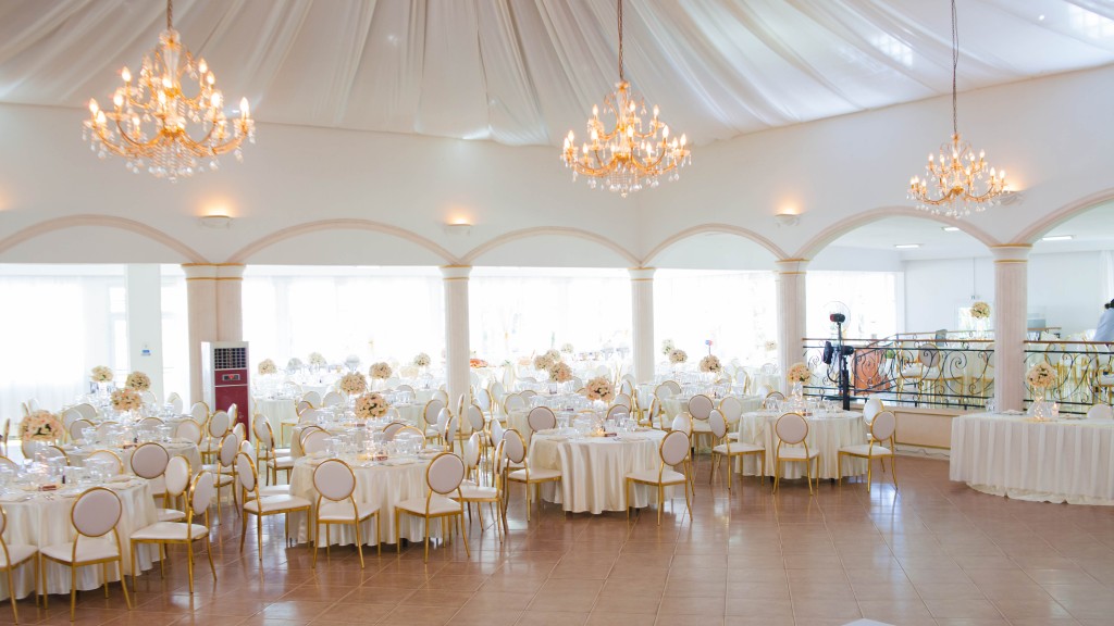 chaises-médaillons-mariage-Antananarivo