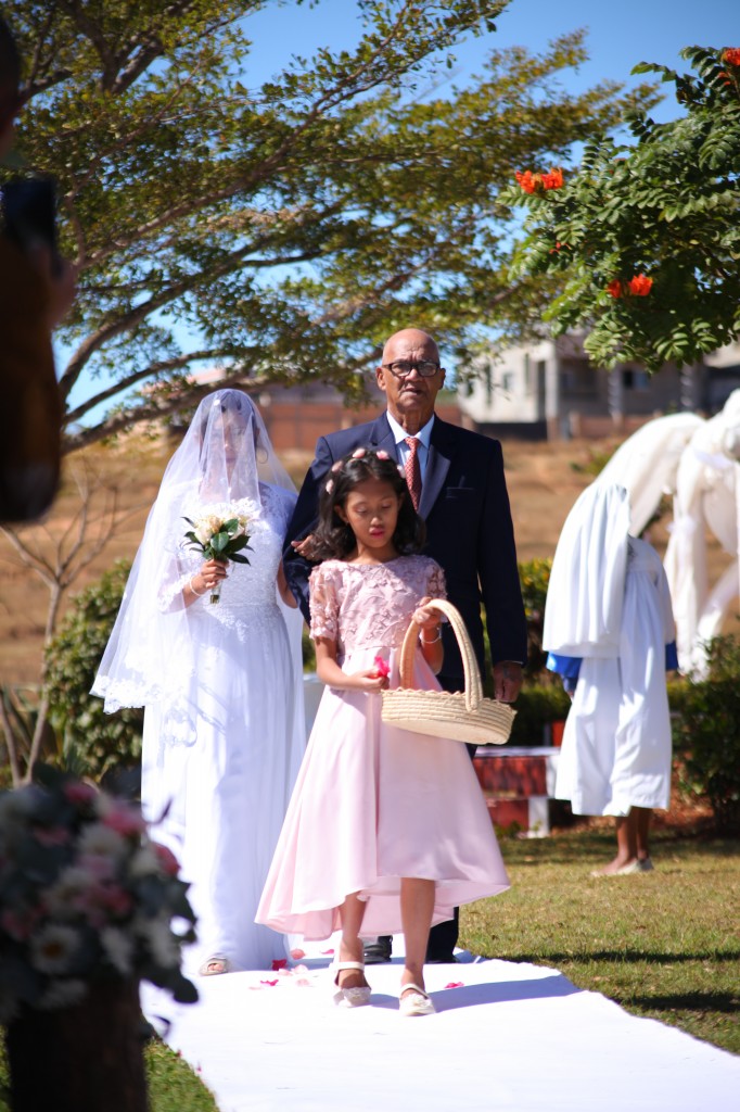 Mariage-champêtre-colonnades-Mirado-Sarah photosary (10)