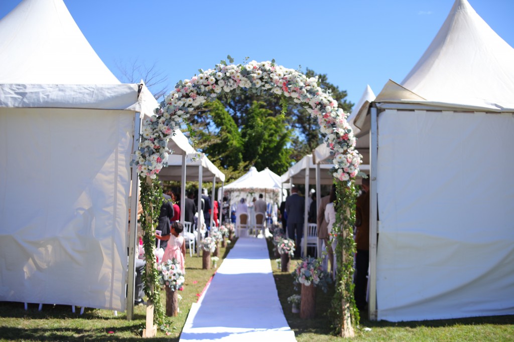 Mariage-champêtre-colonnades-Mirado-Sarah photosary (14)