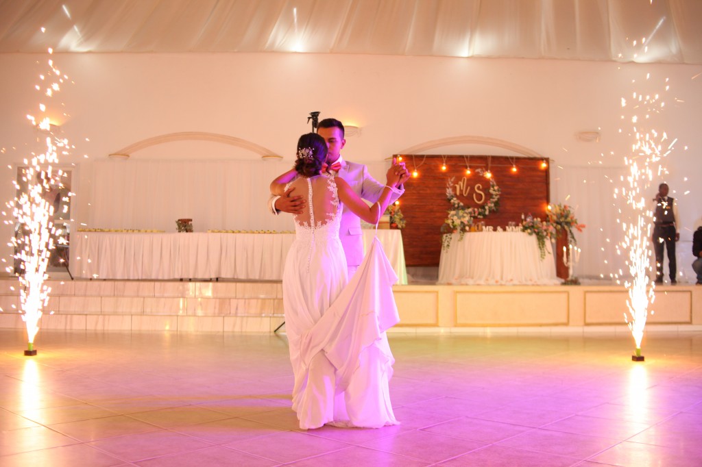 Mariage-champêtre-colonnades-Mirado-Sarah photosary (48)