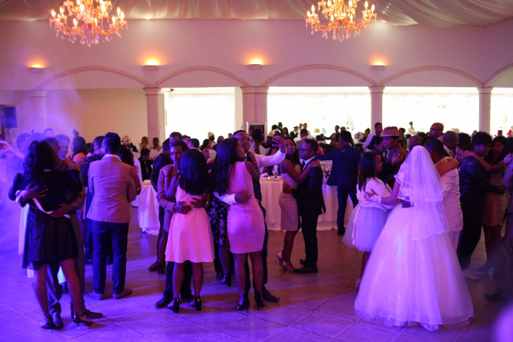 mariage-espace-colonnades-hasina-lalaina-ambiance-afindrafindrao (2)