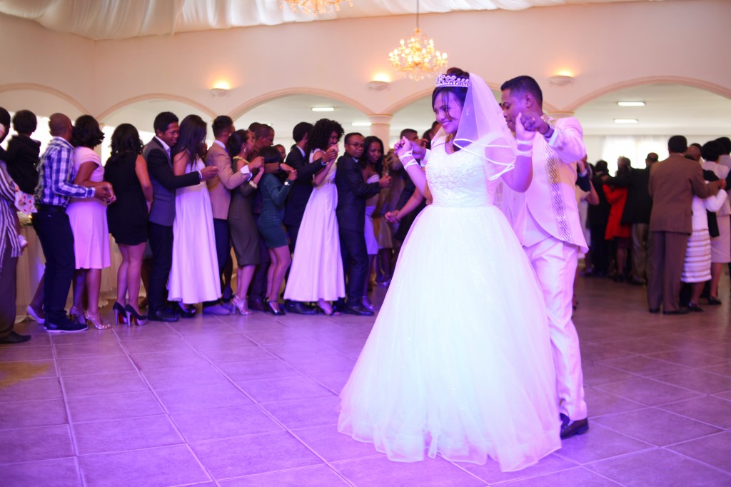 mariage-espace-colonnades-hasina-lalaina-ambiance-afindrafindrao