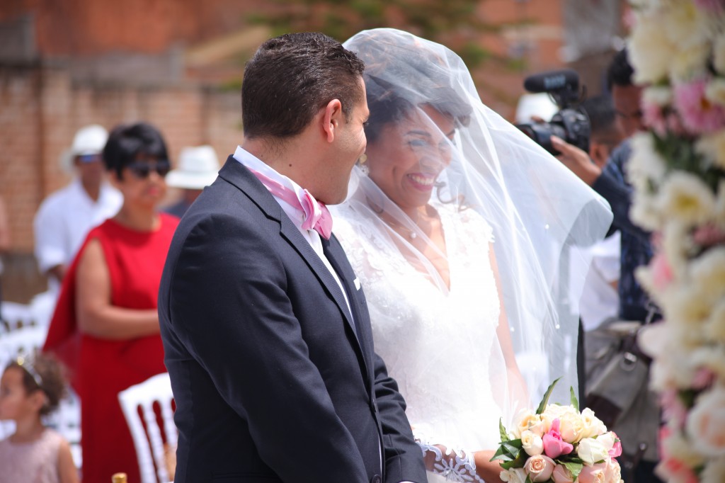 cérémonie mariage champêtre colonnades photosary emilio elviane (12)