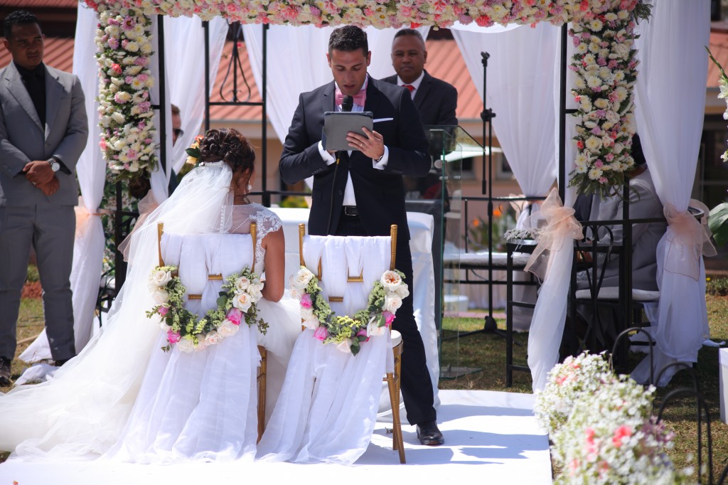 cérémonie mariage champêtre colonnades photosary emilio elviane (8)