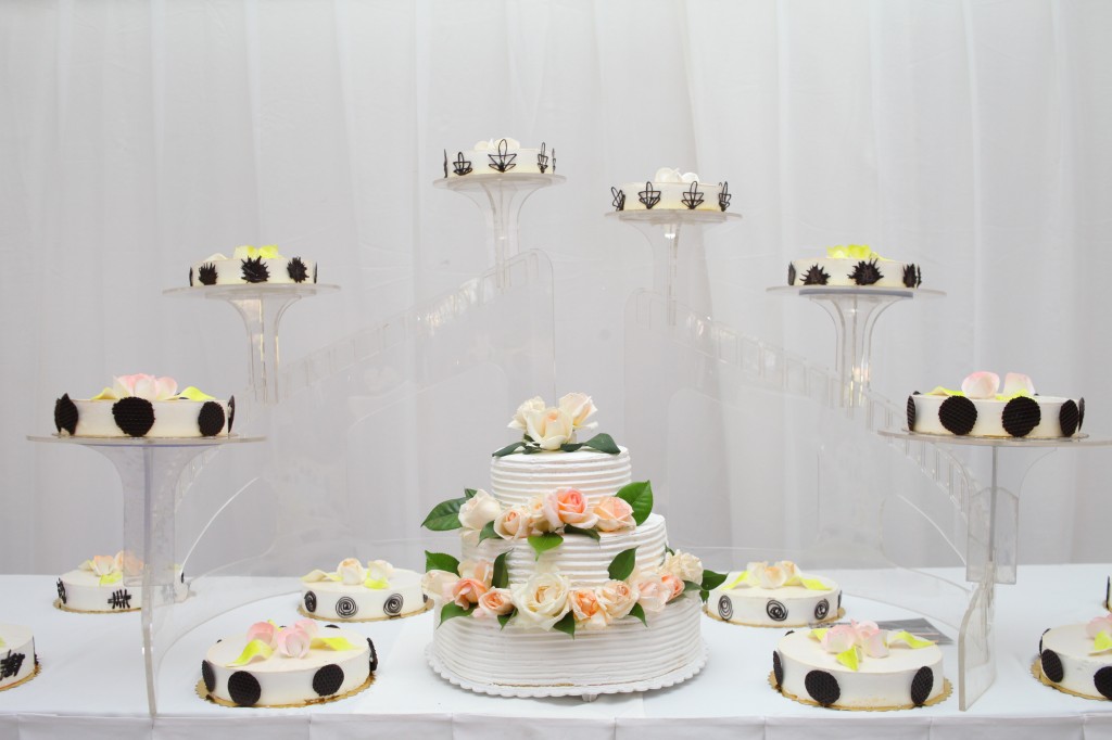 gateau mariage espace colonnades laza & hasina (2)