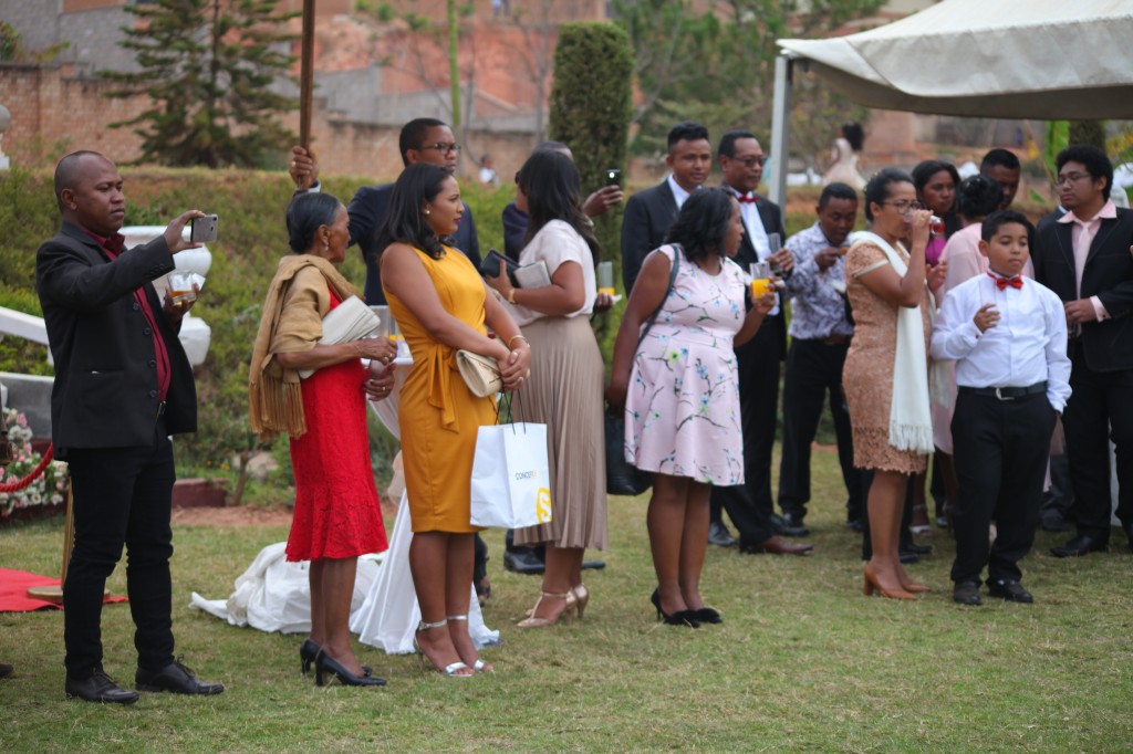 cocktail jardin colonnades mariage antonio sitraka