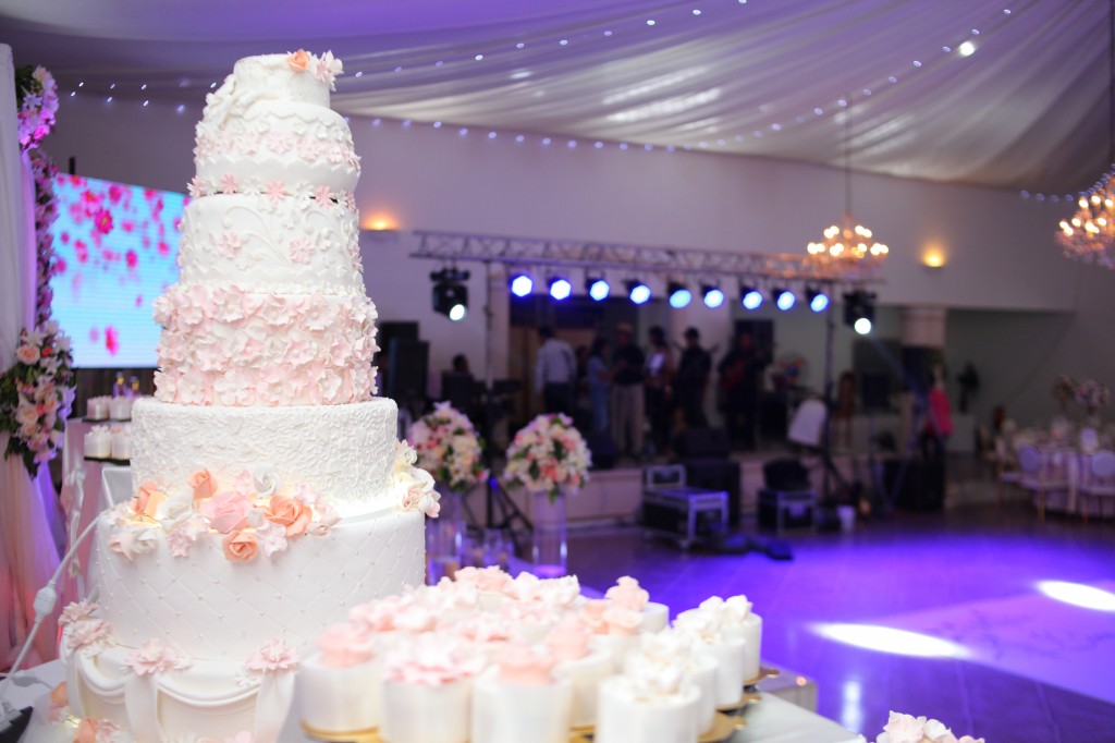 gateau colonnades mariage antonio sitraka (2)