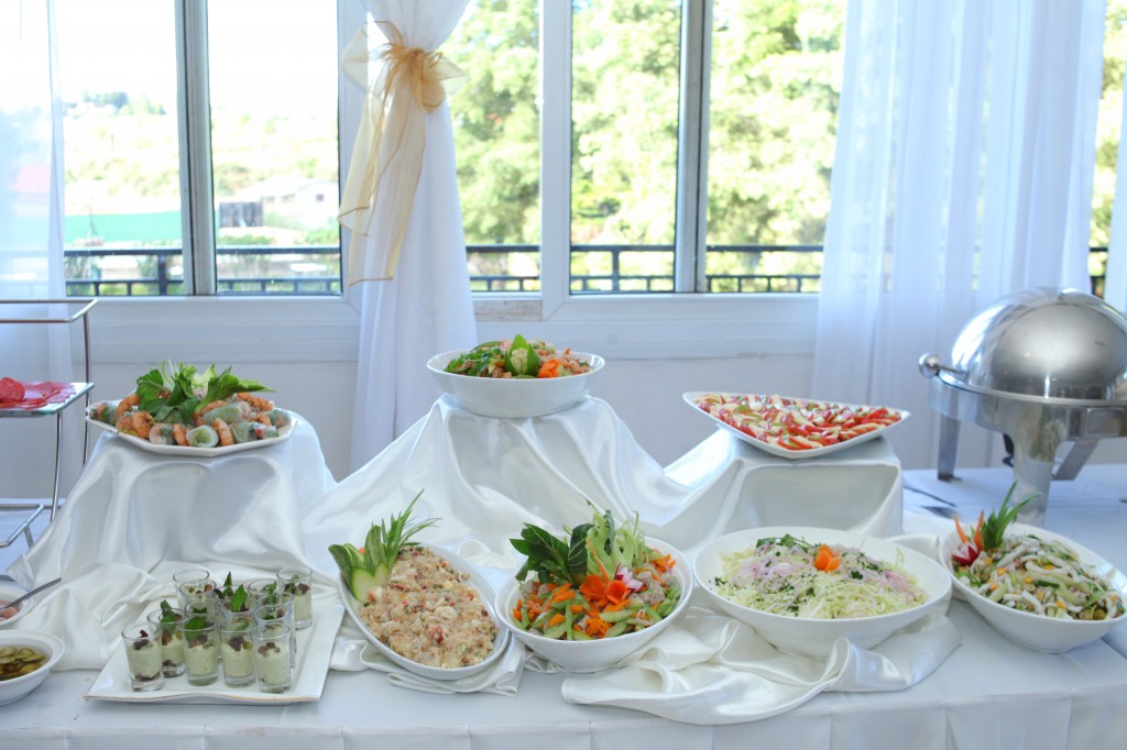 grand buffet salle de récéption mariage Colonnades Mamitiana & Tatiana (5)