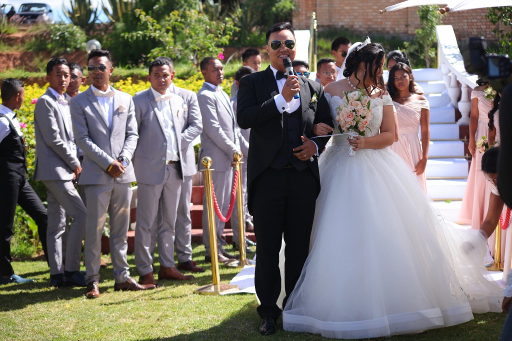 parcours tapis blanc mariage Colonnades Mamitiana & Tatiana (8)