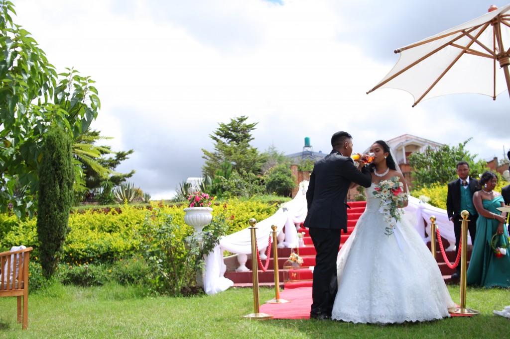 Mariage-espace-colonnades-Miarana-Mitantsoa-cocktail-bienvenue (6)