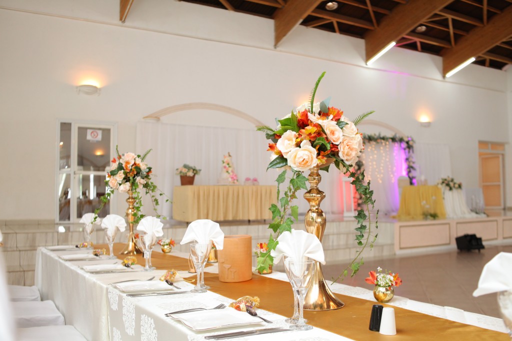 Décoration-mariage-mixte-américano-malgache-Carl-Zo-espace-colonnades (4)