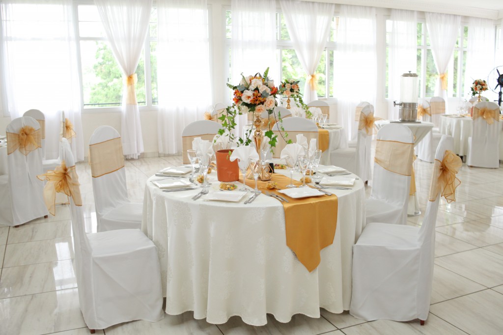 Décoration-mariage-mixte-américano-malgache-Carl-Zo-espace-colonnades (8)