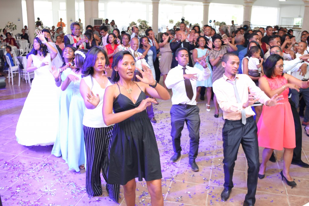 Ambiance-salle-mariage-Colonnades-Antananarivo-Toavina&Mbola