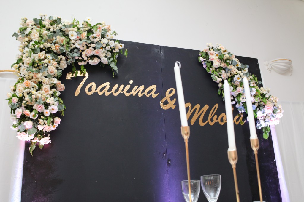 Décoration-salle-mariage-Toavina-Mbola-espace-Colonnades (8)