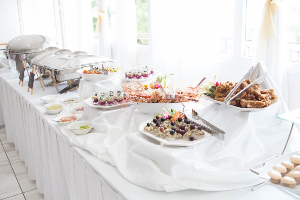 Grand-buffet-salle-réception-mariage-Laza-Tiavina (5)