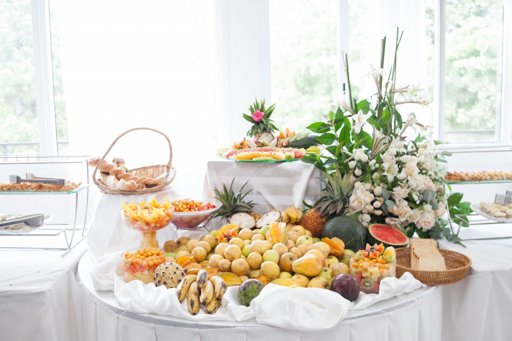 Grand-buffet-salle-réception-mariage-Laza-Tiavina (6)