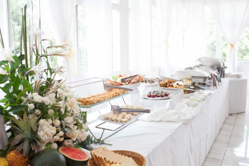 Grand-buffet-salle-réception-mariage-Laza-Tiavina (7)