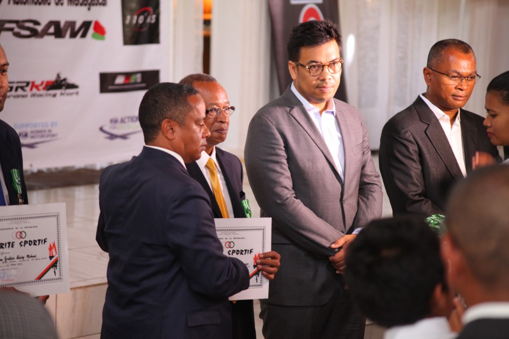 Remise de prix FSAM-Fédération-Sport-Automibile-2019-2020-salle-réception-Colonnades-Antananarivo-Madagascar (25)