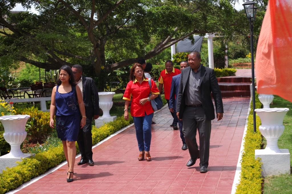 Remise de prix FSAM-Fédération-Sport-Automibile-2019-2020-salle-réception-Colonnades-Antananarivo-Madagascar (7)