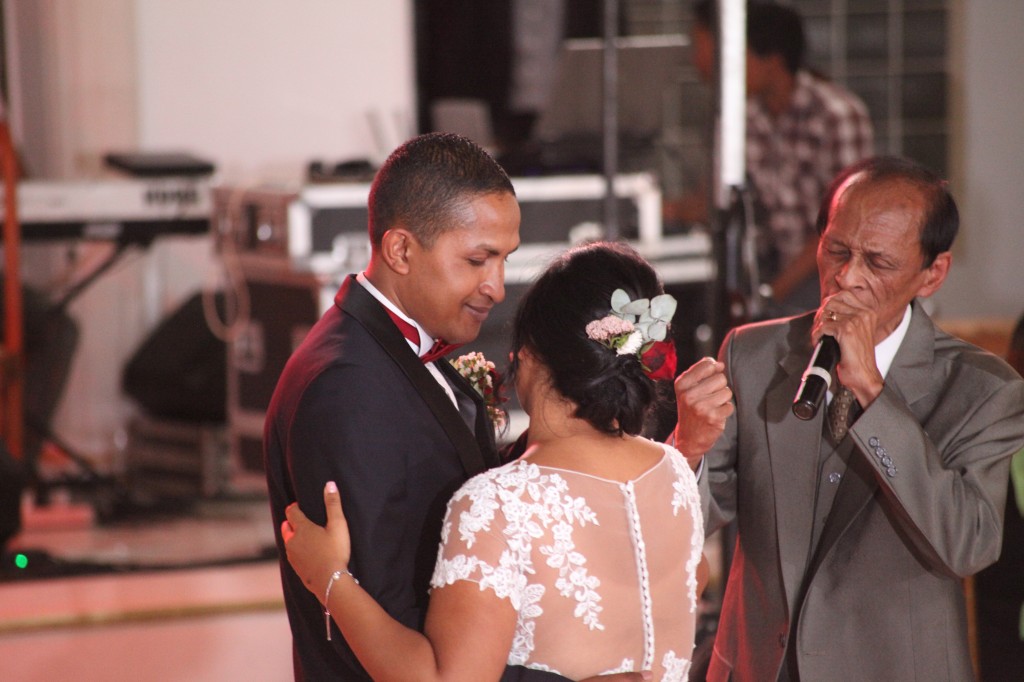 Ambiance-salle-mariage-Antananarivo-Colonnades-Tojo-Irina (7)