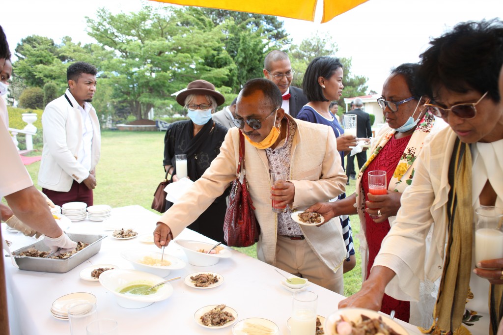 Cocktail de bienvenue-mariage-Antananarivo-Colonnades-Tojo-Irina (6)