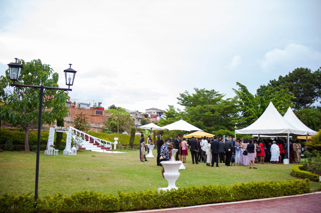 Cocktail de bienvenue-espace-colonnades-Mariage-tahiana&kanto-photosary (9)