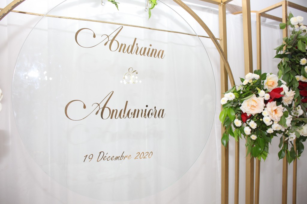 Wedding_decoration_space_Colonnades_Andraina & Andomiora (4)